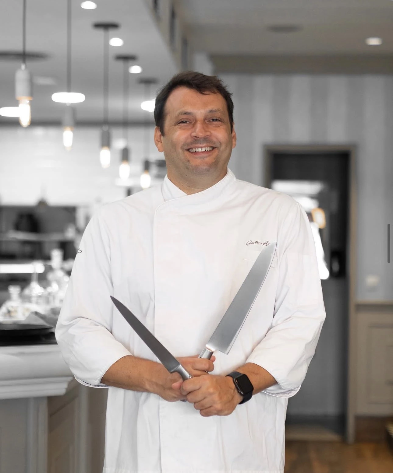 Gastón, chef y propietario de Raíces Castelldefels