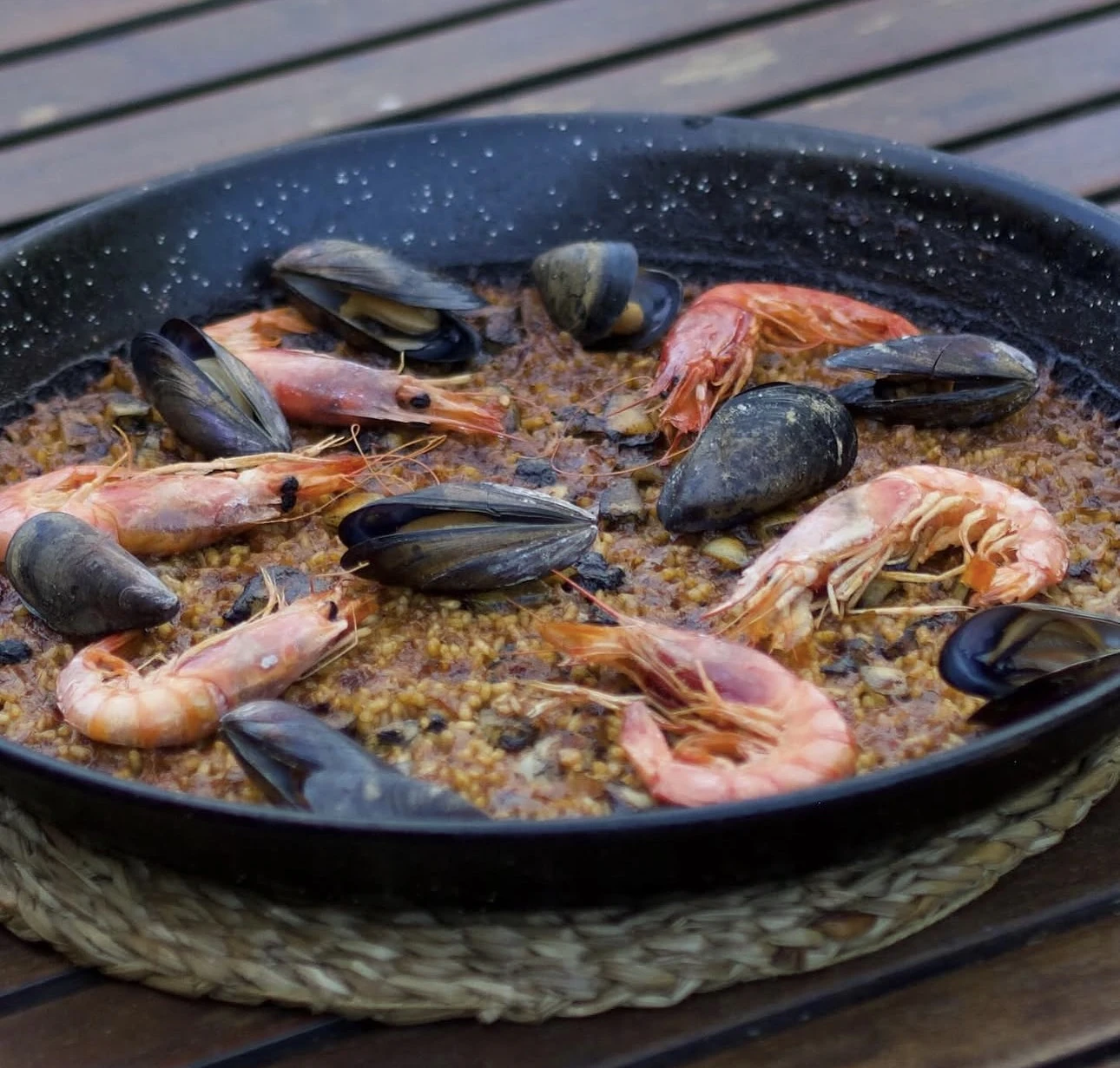 Arroz de mariscos con gambas y mejillones